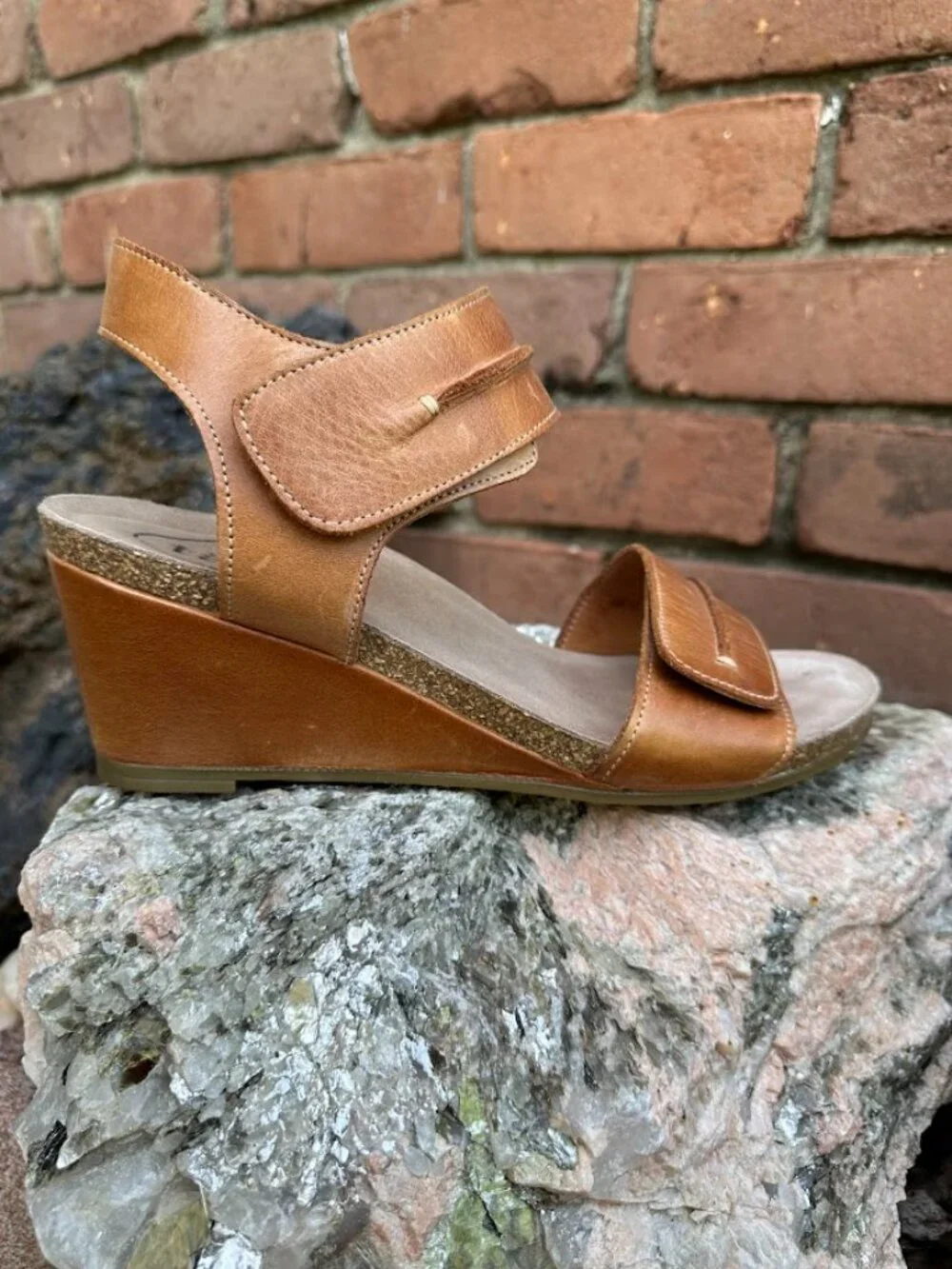 Taos Women's Reason Leather Wedge Sandals Natural Brown Size 40/Size 9 - Picture 9 of 13